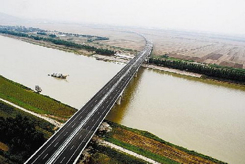 �ϻ������ٹ�·��ú����Ư���ُ(g��u)����